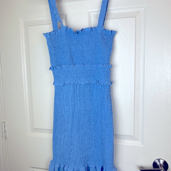 Love Tree Dresses & Skirts - Stretchy Baby Blue Dress